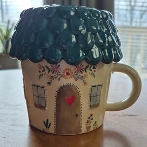 Natural Life Cup Of Cozy Lidded Cottage Mug